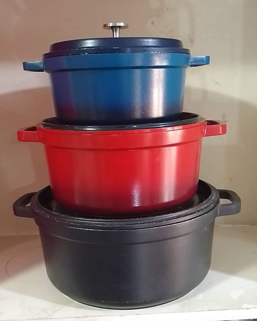 CAST IRON POT