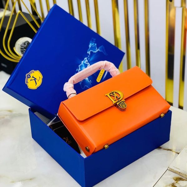 LADIES HANDBAG