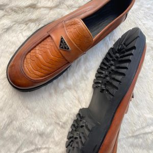 Prada cooperate shoe