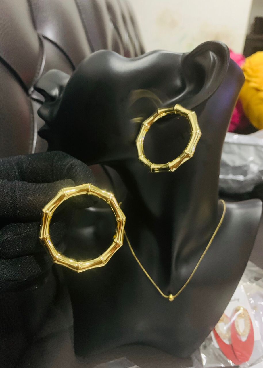 Ladies fashion earrings