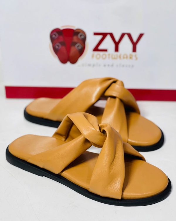 Simple and classy  ladies slippers