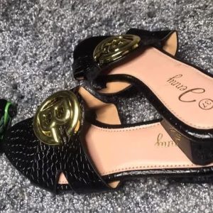 Ladies slippers