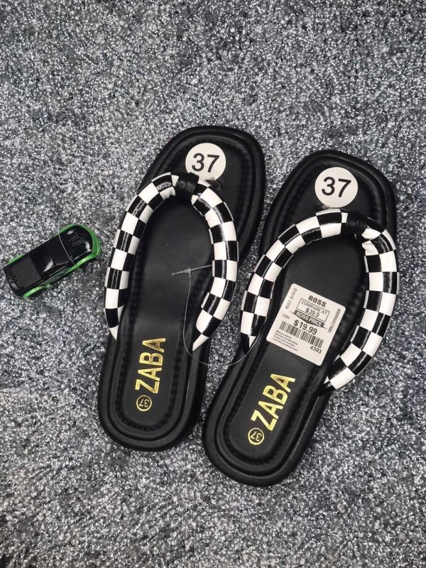 Ladies slippers